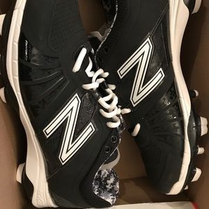 New balance men’s baseball cleats